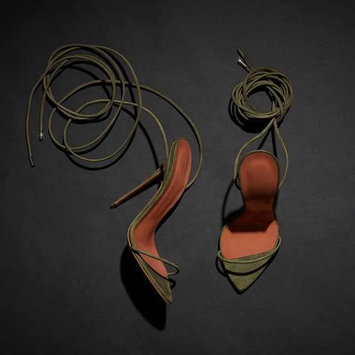 صندل كعب عالٍ برباط من قماشHigh heel sandal with lace up fabric
