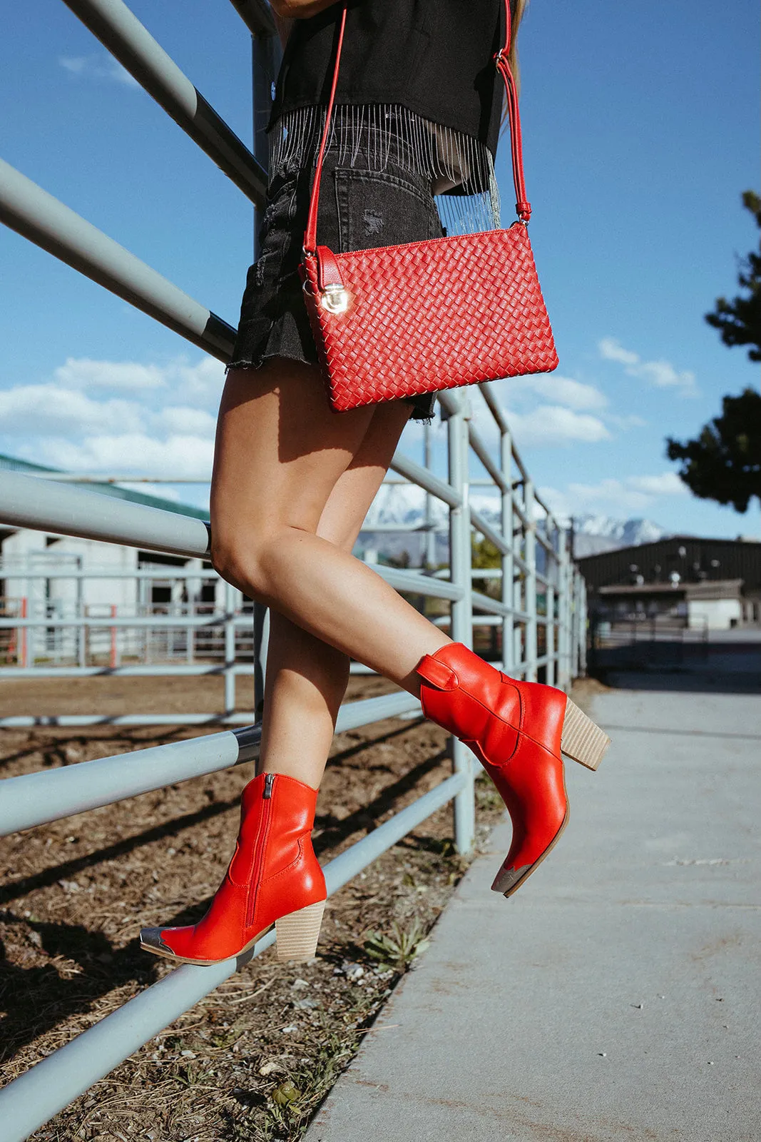 Nashville Woven Clutch