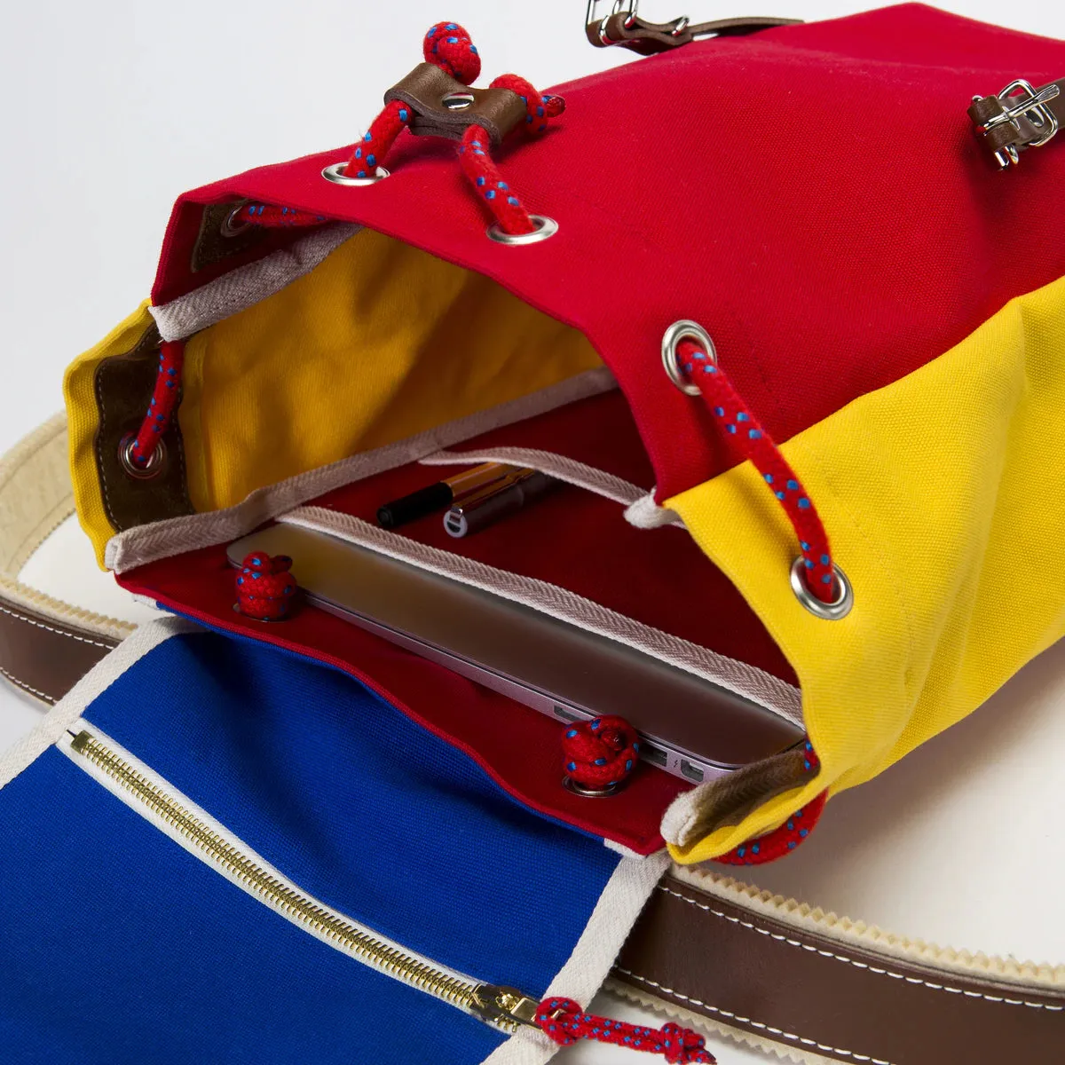 ykra backpack matra mini ls - blue, red and yellow